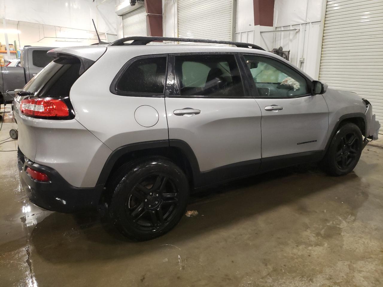 2016 Jeep Grand Cherokee - Image 3