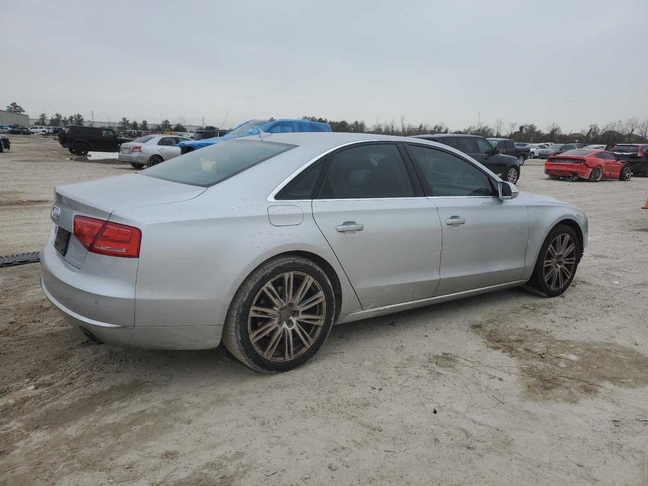 VIN WAUAGAFD6DN006892 2013 AUDI A8 no.3