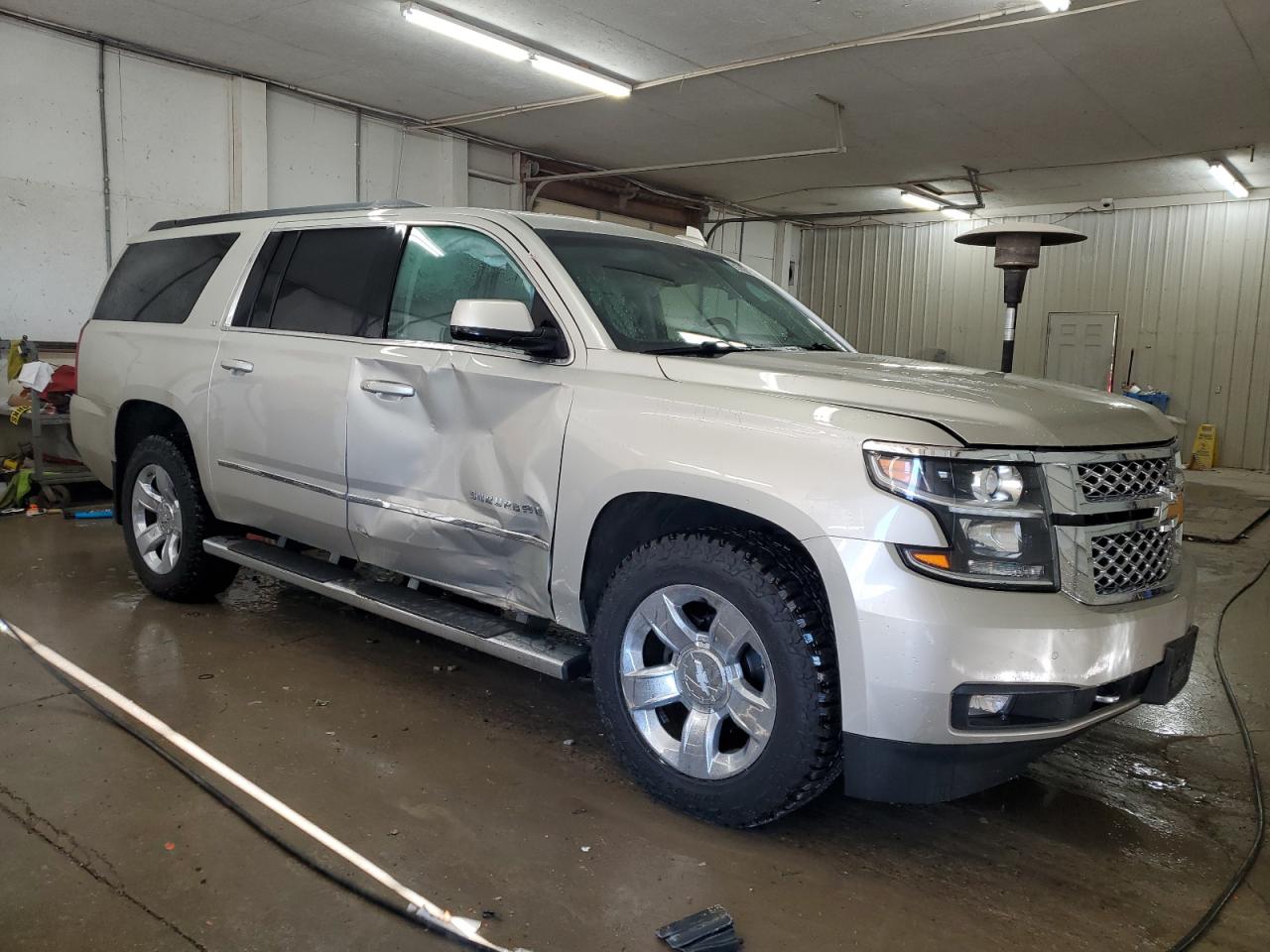 2017 Chevrolet Suburban - Image 4