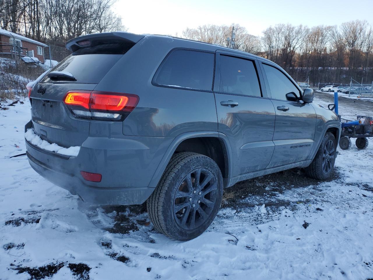 2020 Jeep Grand Cherokee - Image 3
