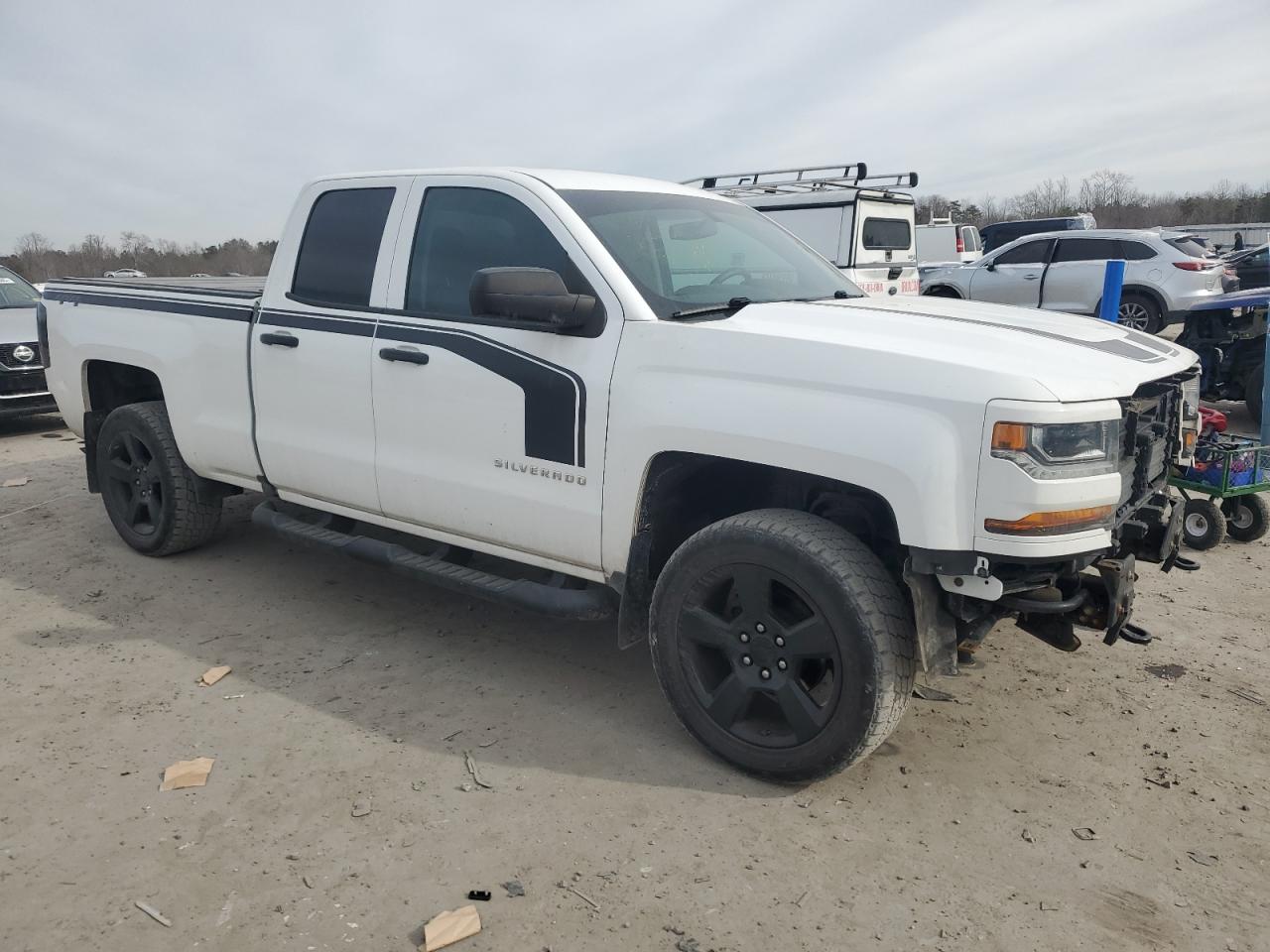 2017 Chevrolet Silverado - Image 4