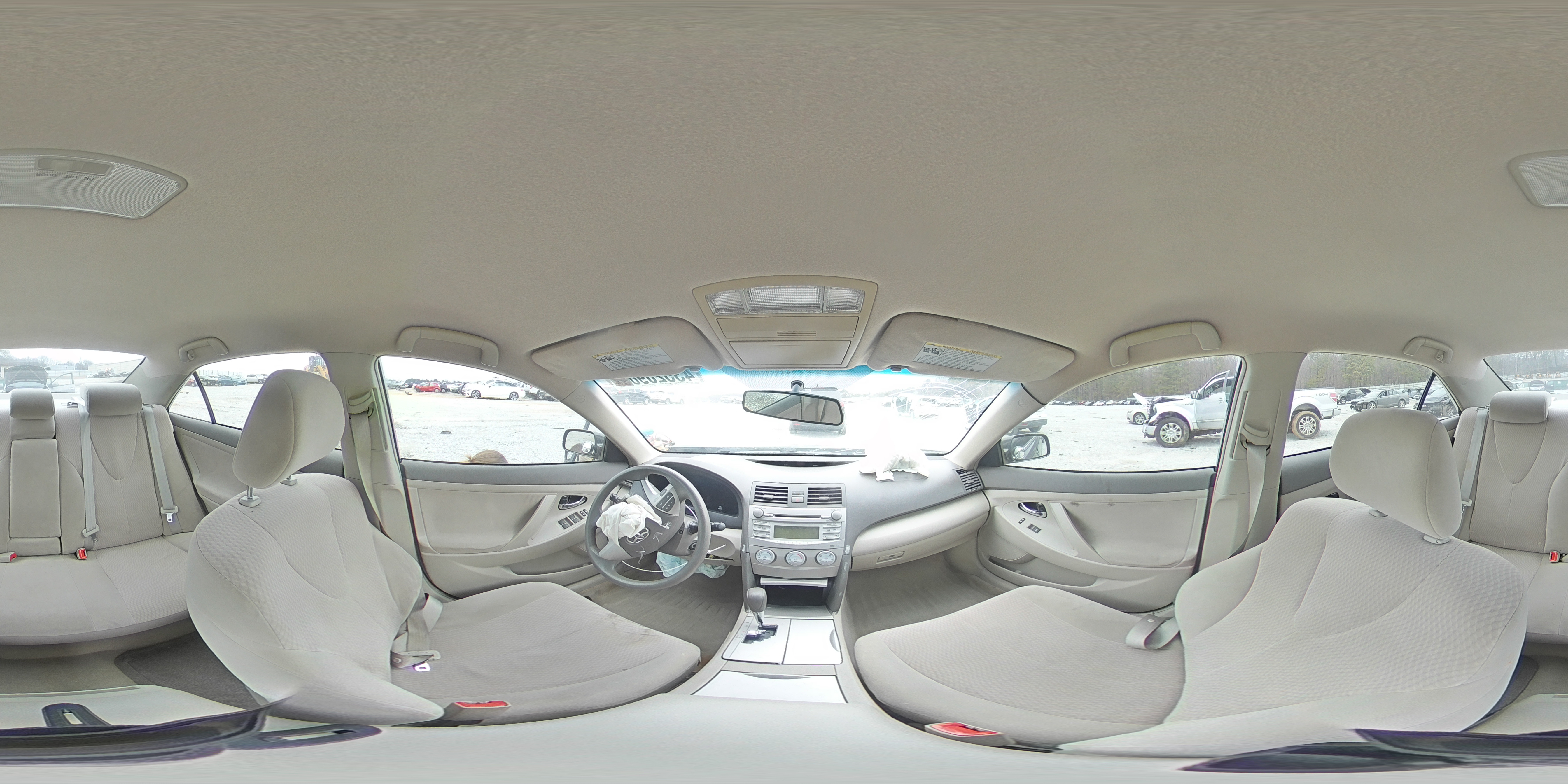 2010 Toyota Camry - Image 12
