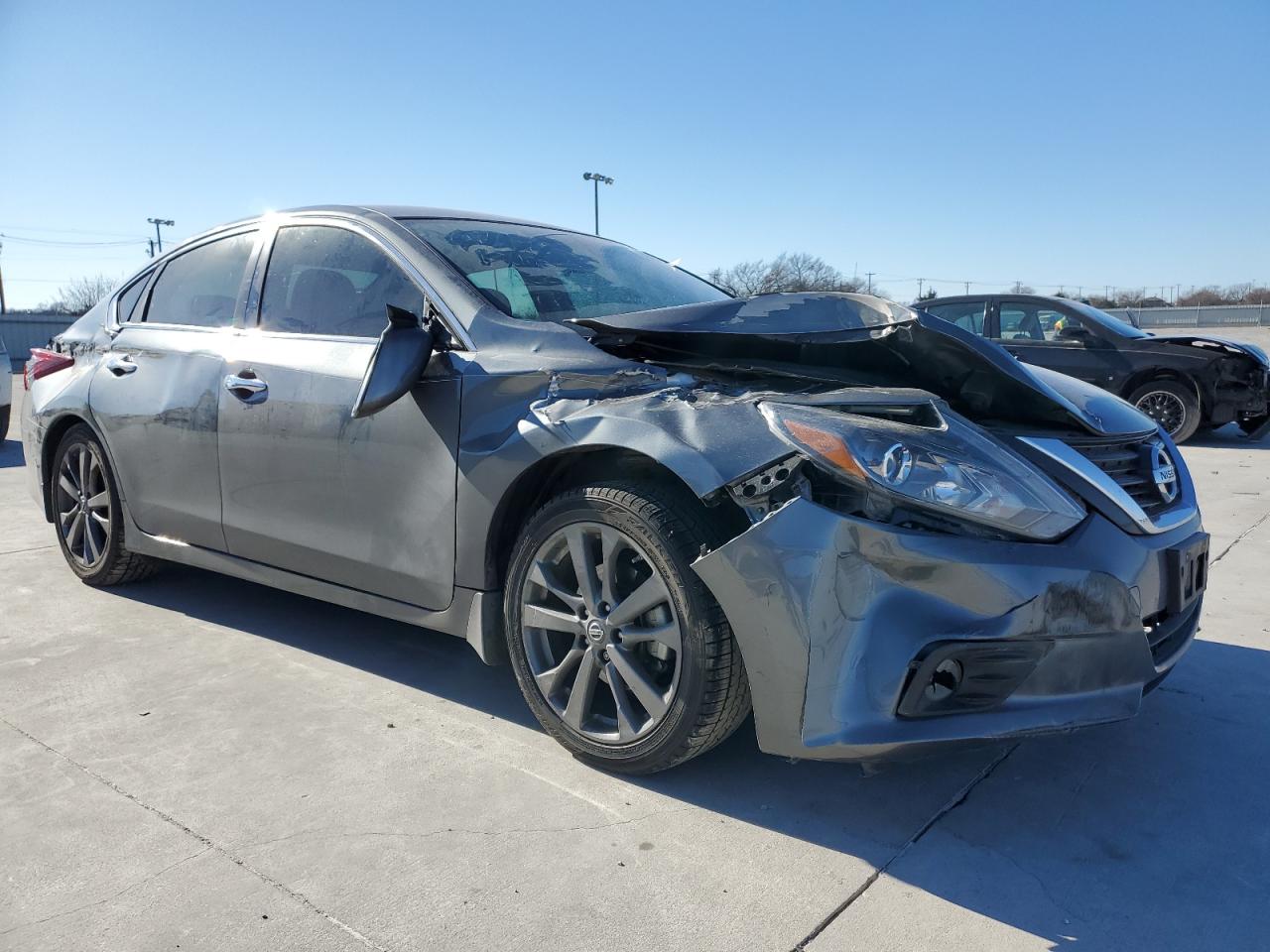 2018 Nissan Altima - Image 4