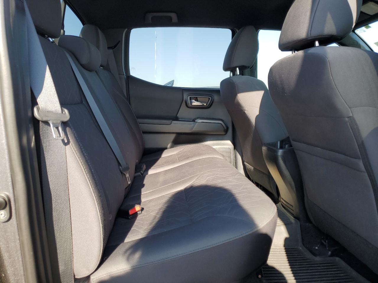 2016 Toyota Tacoma - Image 10