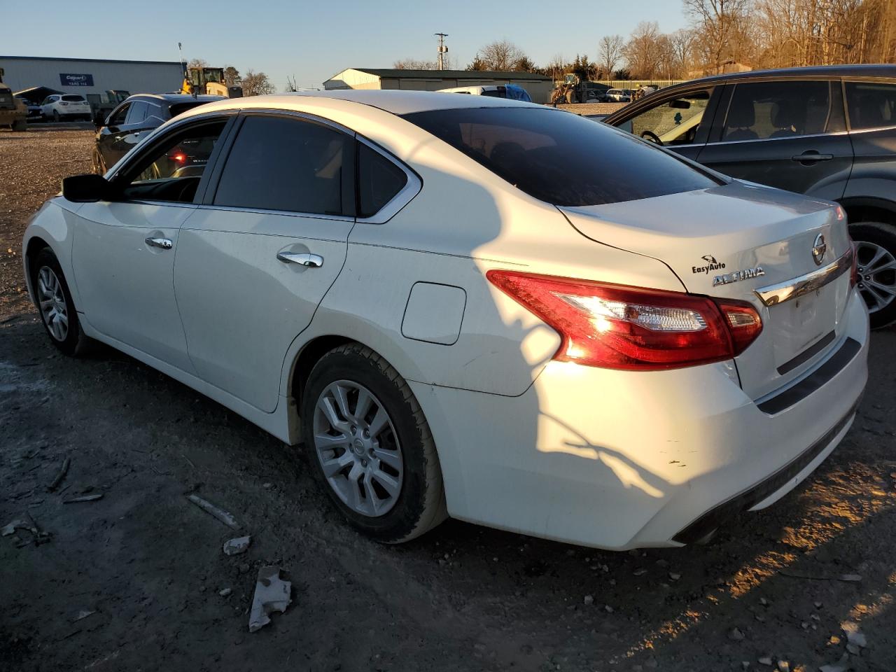 2017 Nissan Altima - Image 2