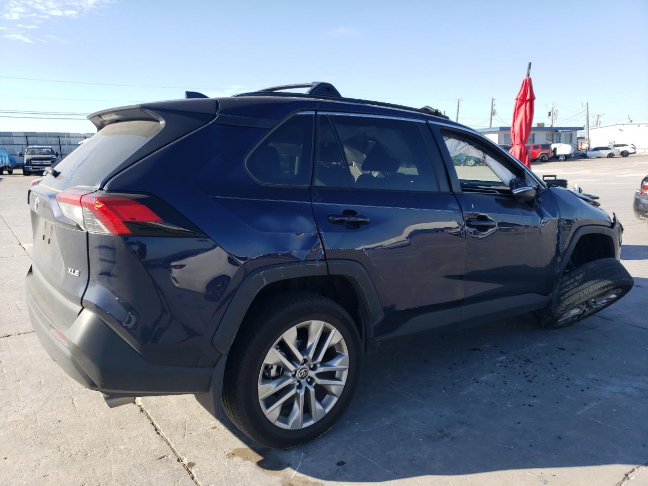 2024 Toyota RAV 4 - Image 3