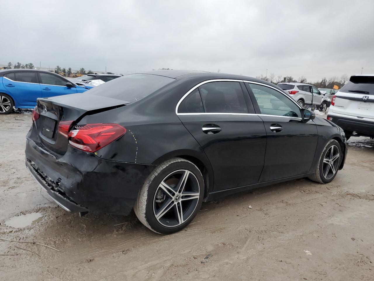 2021 Mercedes-Benz A-klasse - Image 3