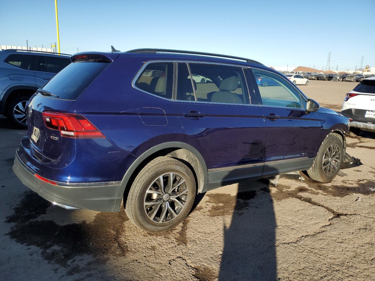 2021 Volkswagen Tiguan - Image 3