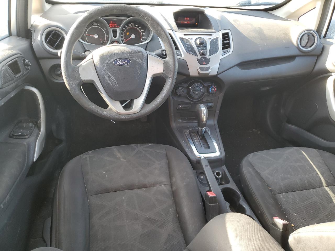 2013 Ford Fiesta - Image 8
