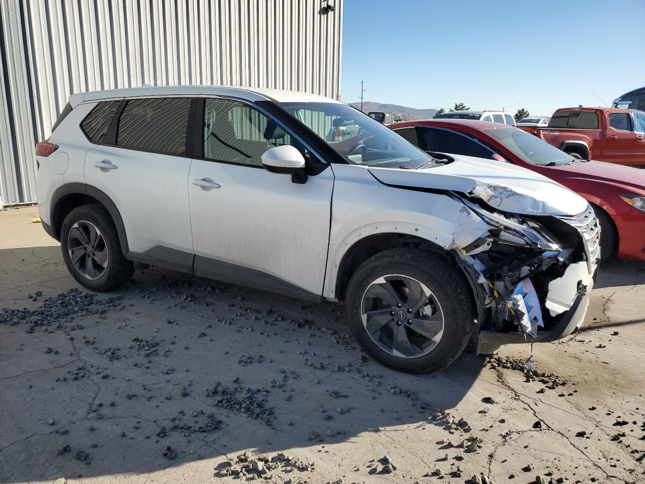 2024 Nissan Rogue - Image 4