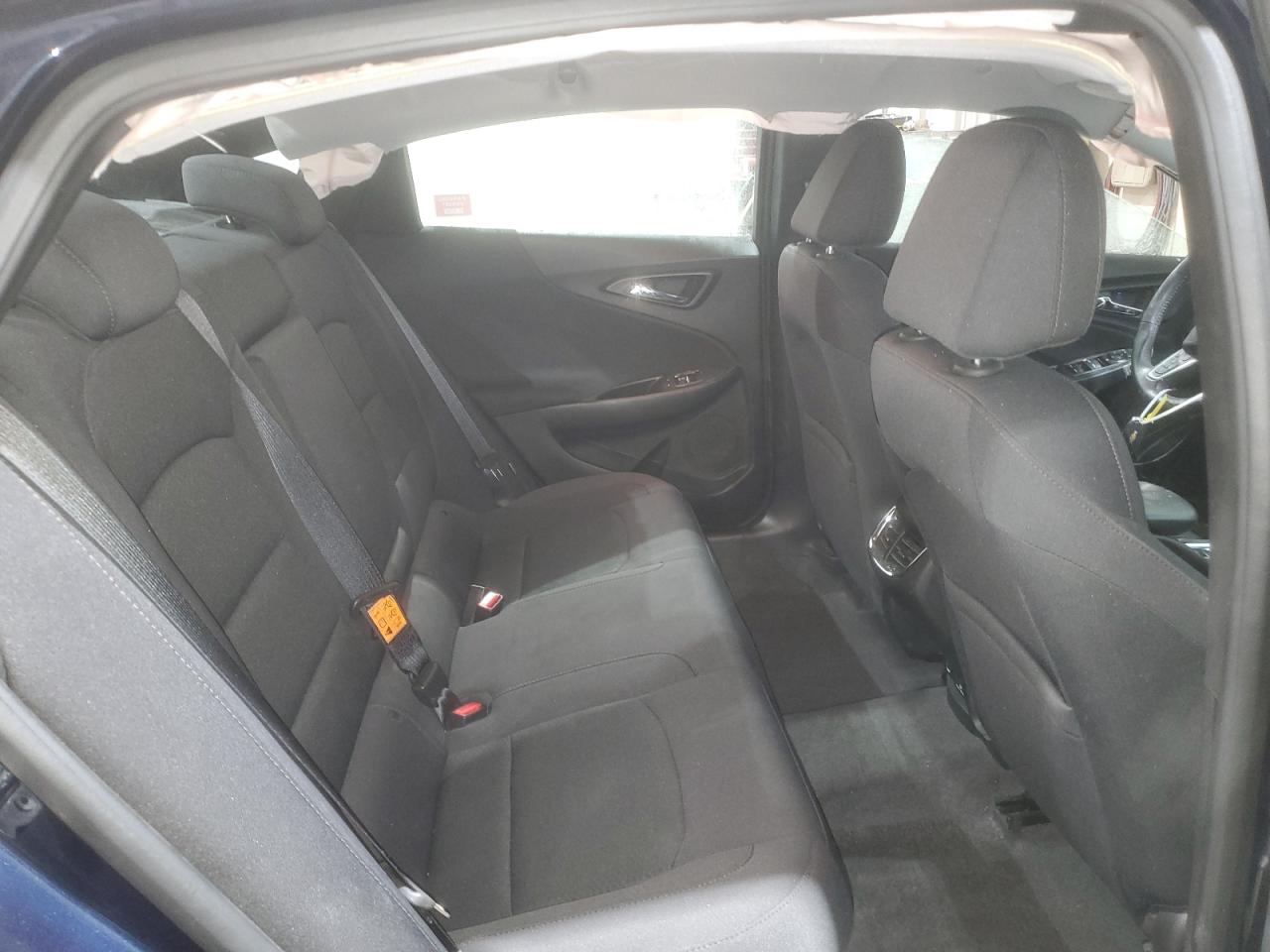 2017 Chevrolet Malibu - Image 10