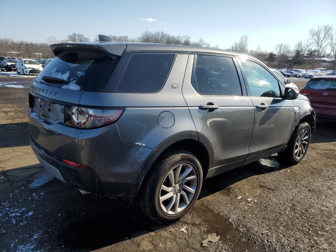 2017 Land Rover Discovery - Image 3
