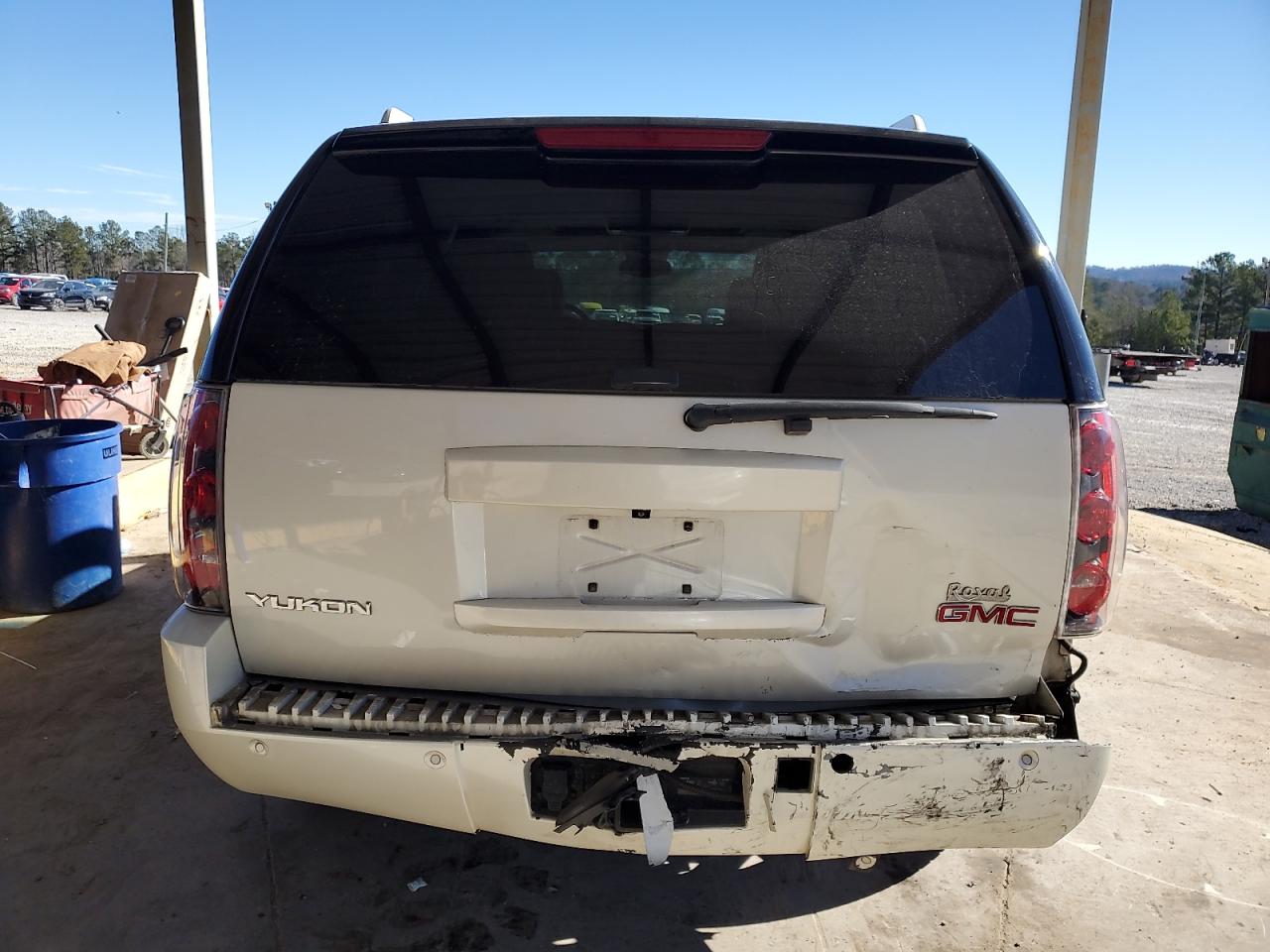 2014 GMC Yukon - Image 6