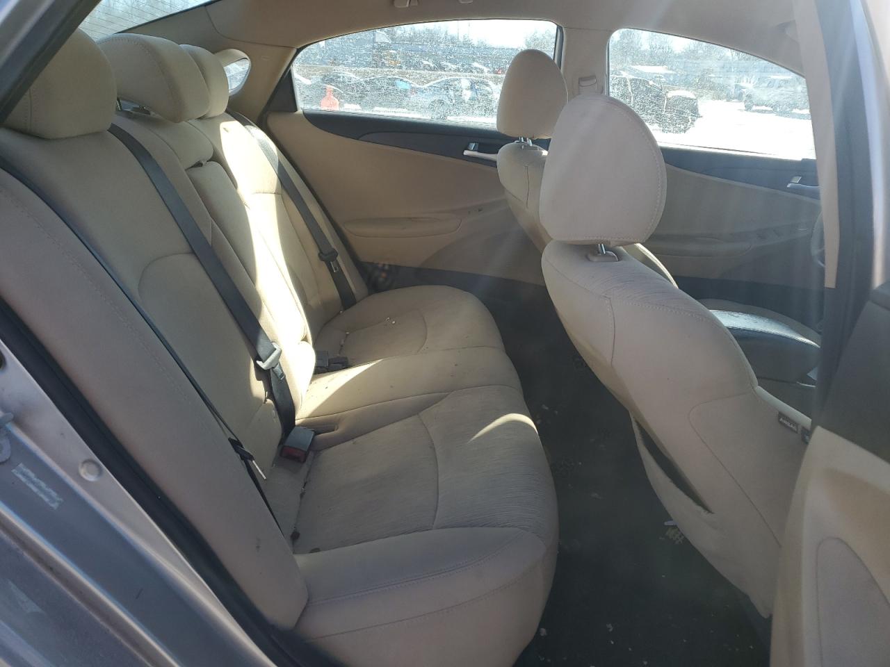 2011 Hyundai Sonata - Image 10