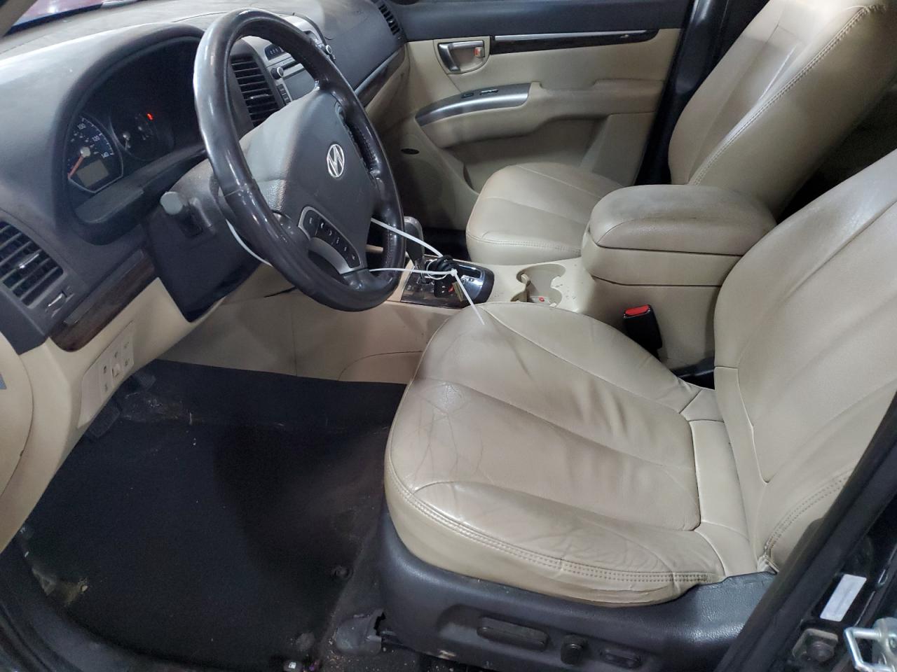 2011 Hyundai Santa Fe - Image 7