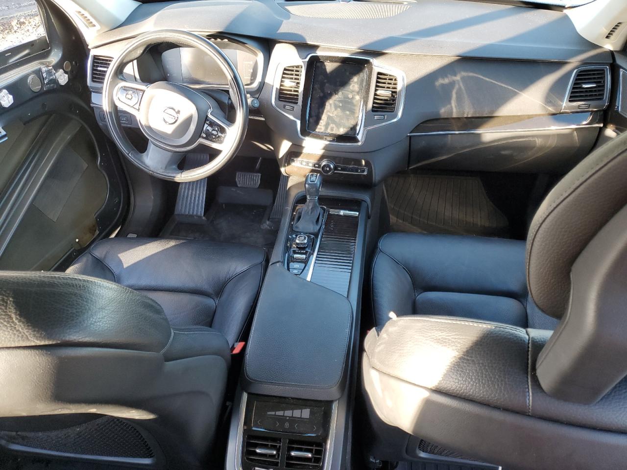 2018 Volvo Xc90 T5 VIN: YV4102PK7J1352296 Lot: 86949334