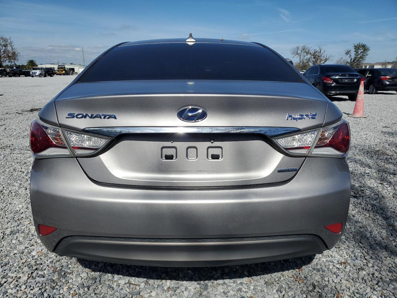 2013 Hyundai Sonata Hybrid VIN: KMHEC4A48DA098065 Lot: 42822575
