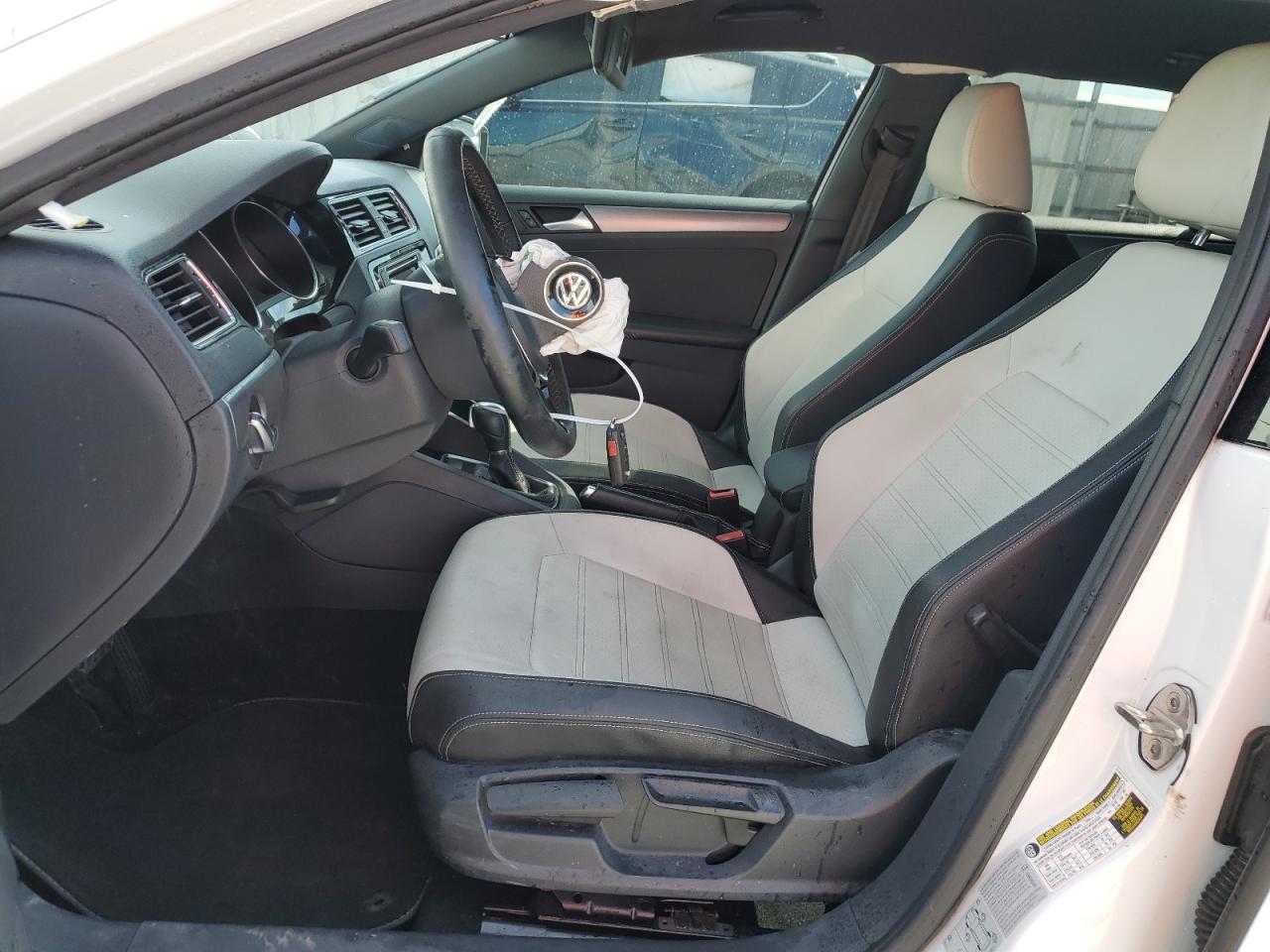 2016 Volkswagen Jetta - Image 7