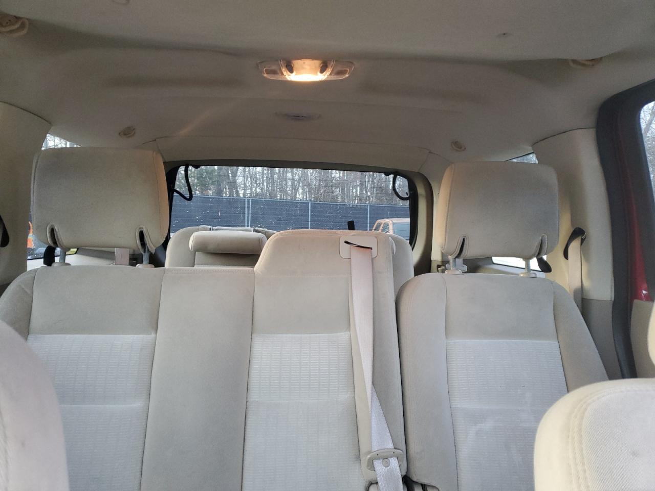 2010 Ford Explorer - Image 10