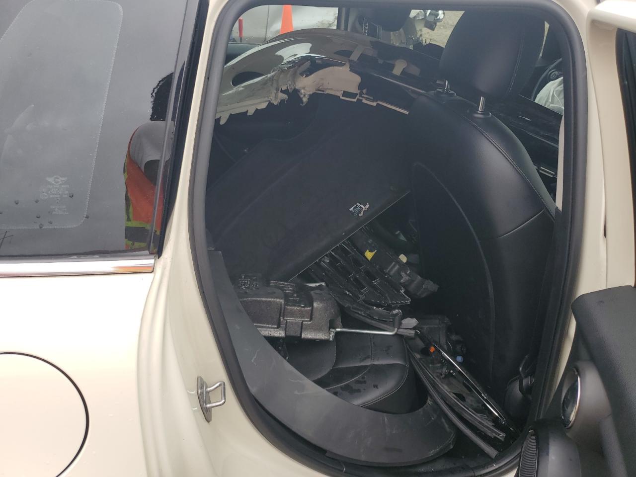 2018 MINI Cooper - Image 12
