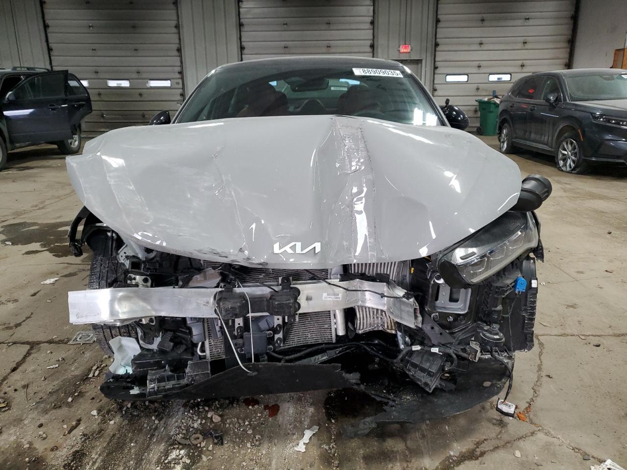 2023 Kia K5 - Image 5