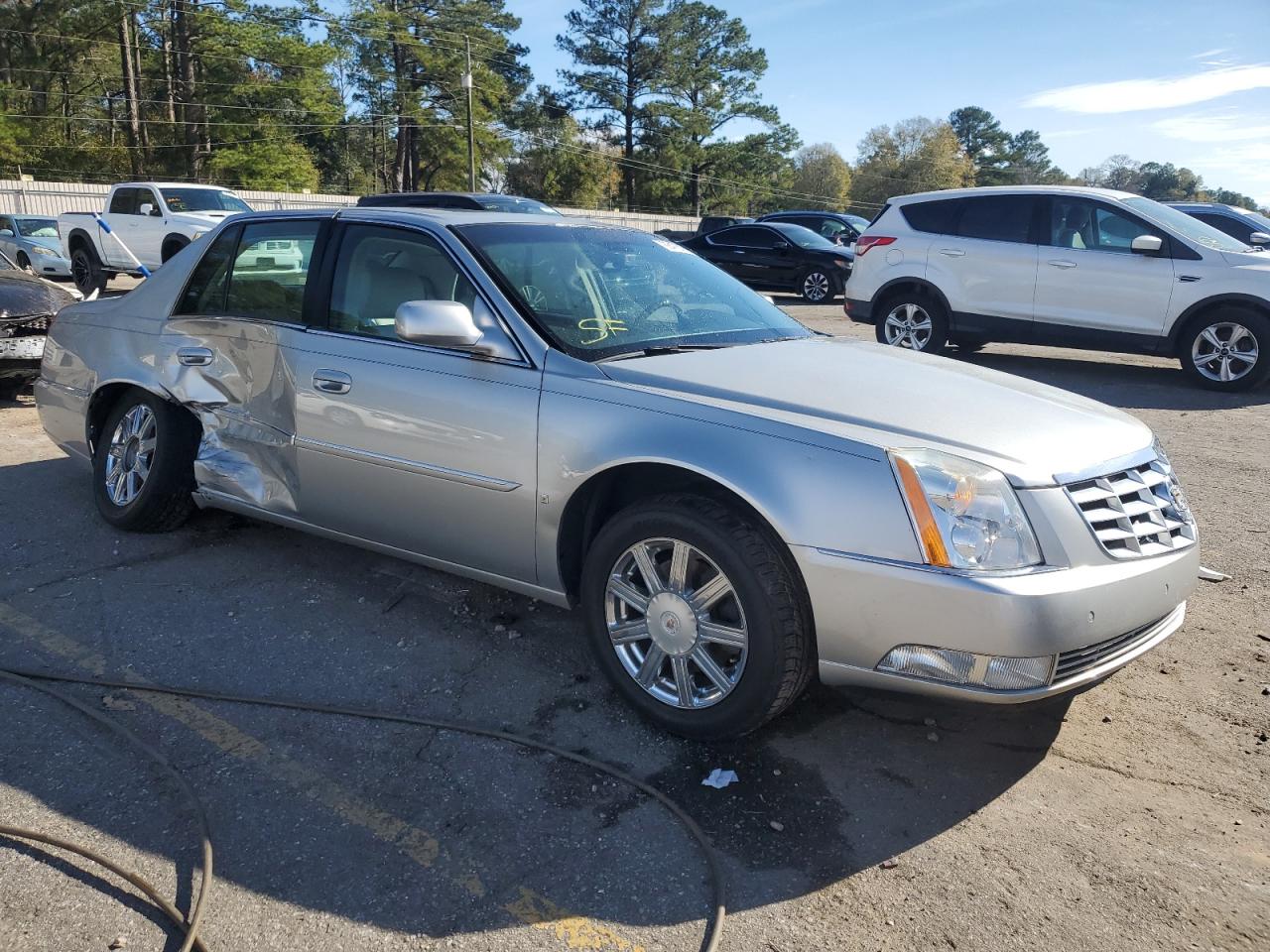 2007 Cadillac DTS - Image 4