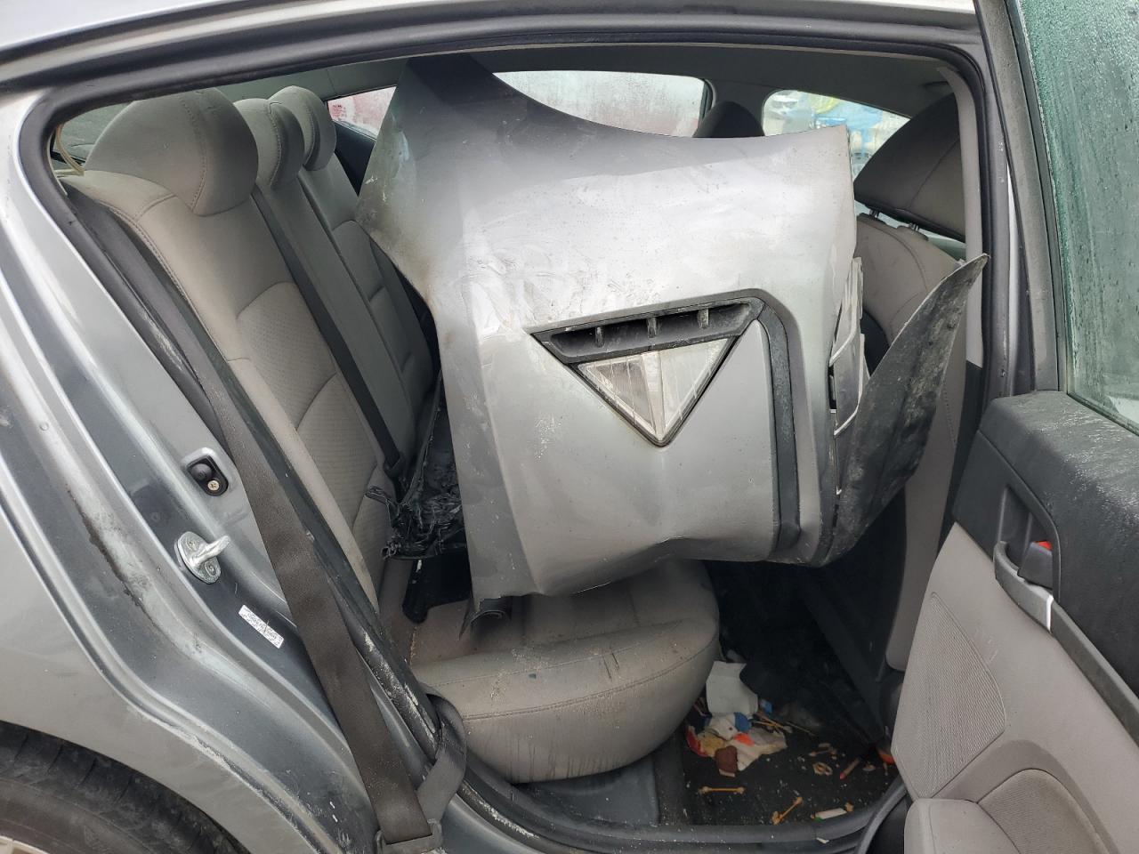 2019 Hyundai Elantra - Image 10