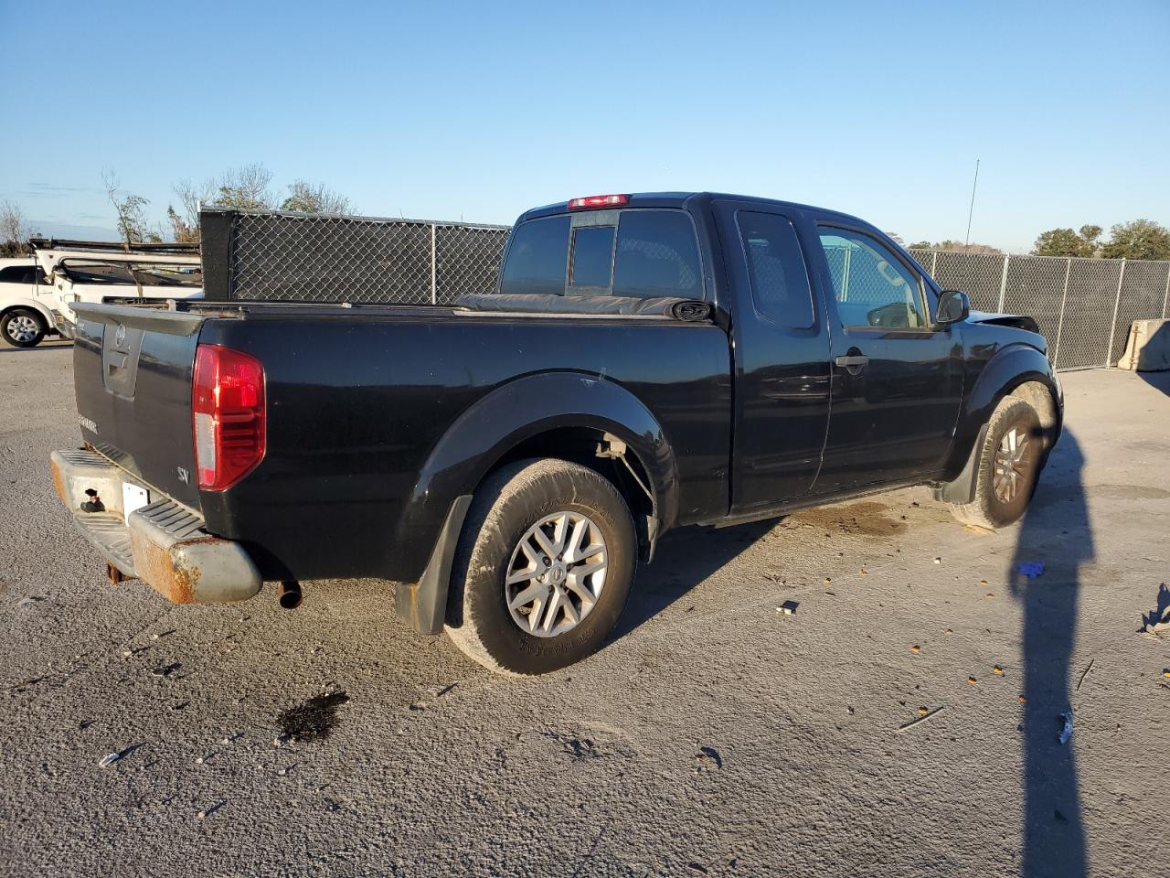 2017 Nissan Navara (Frontier) - Image 3