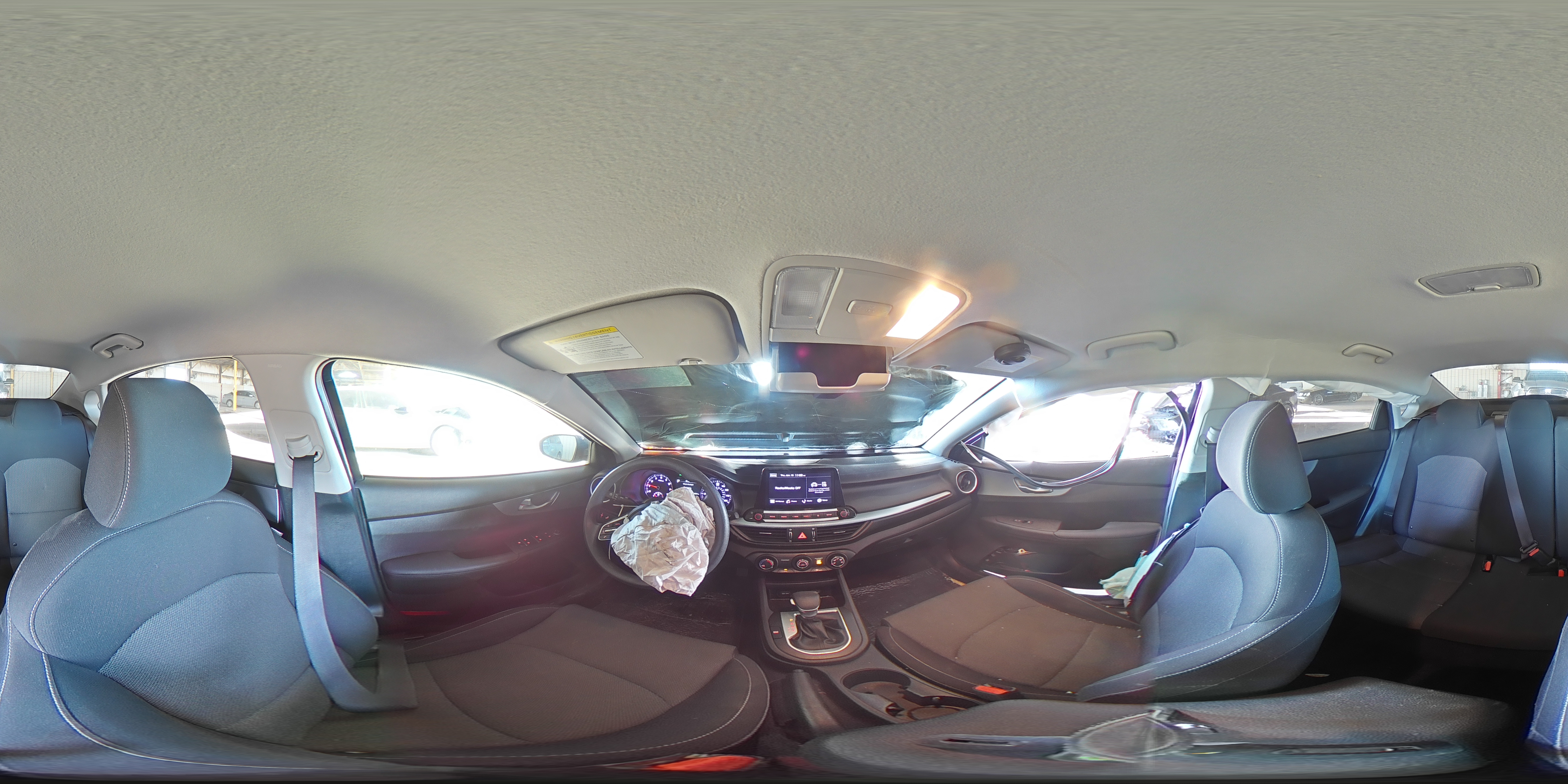 2022 Kia Forte - Image 12