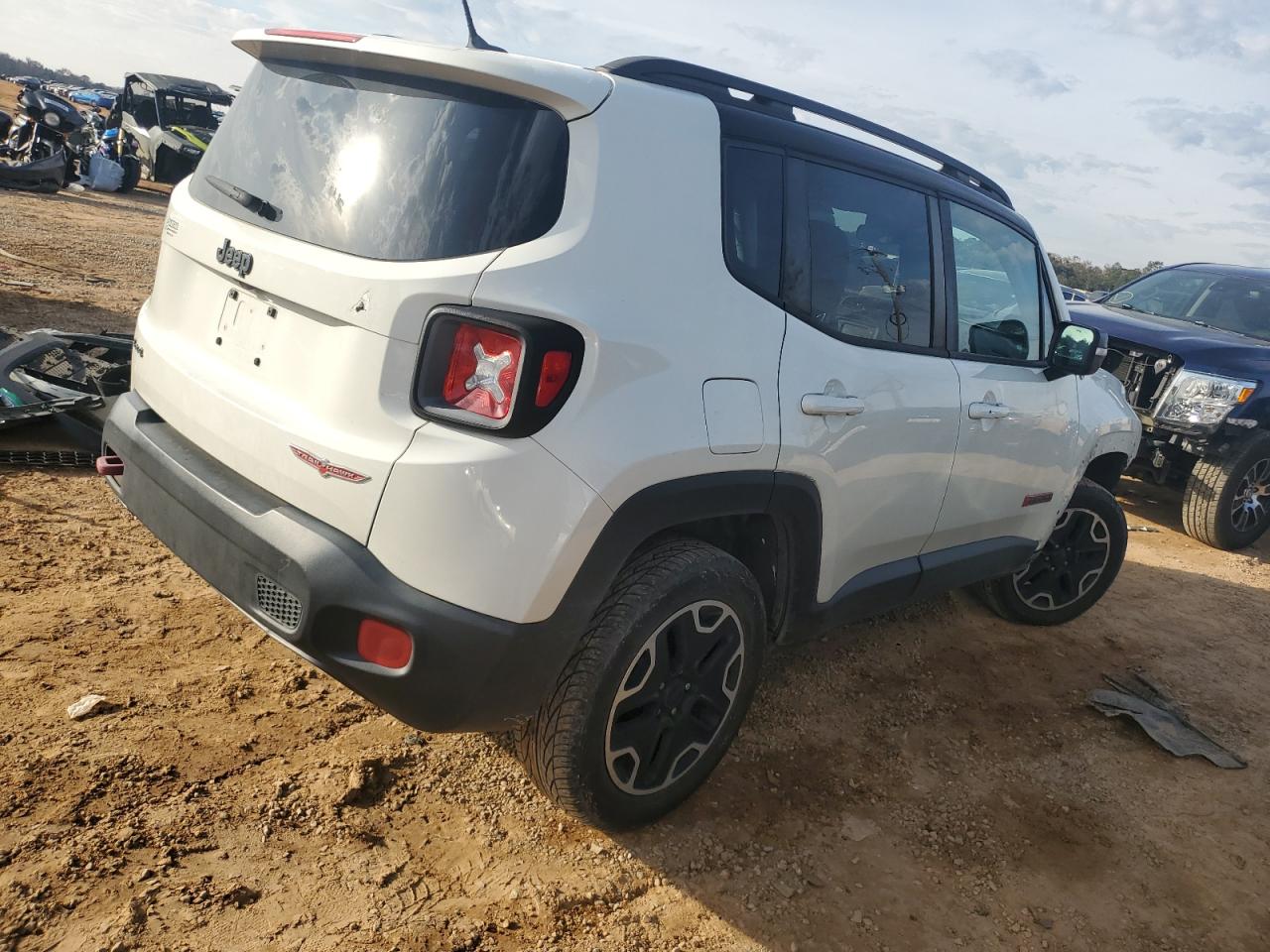2016 Jeep Renegade - Image 3