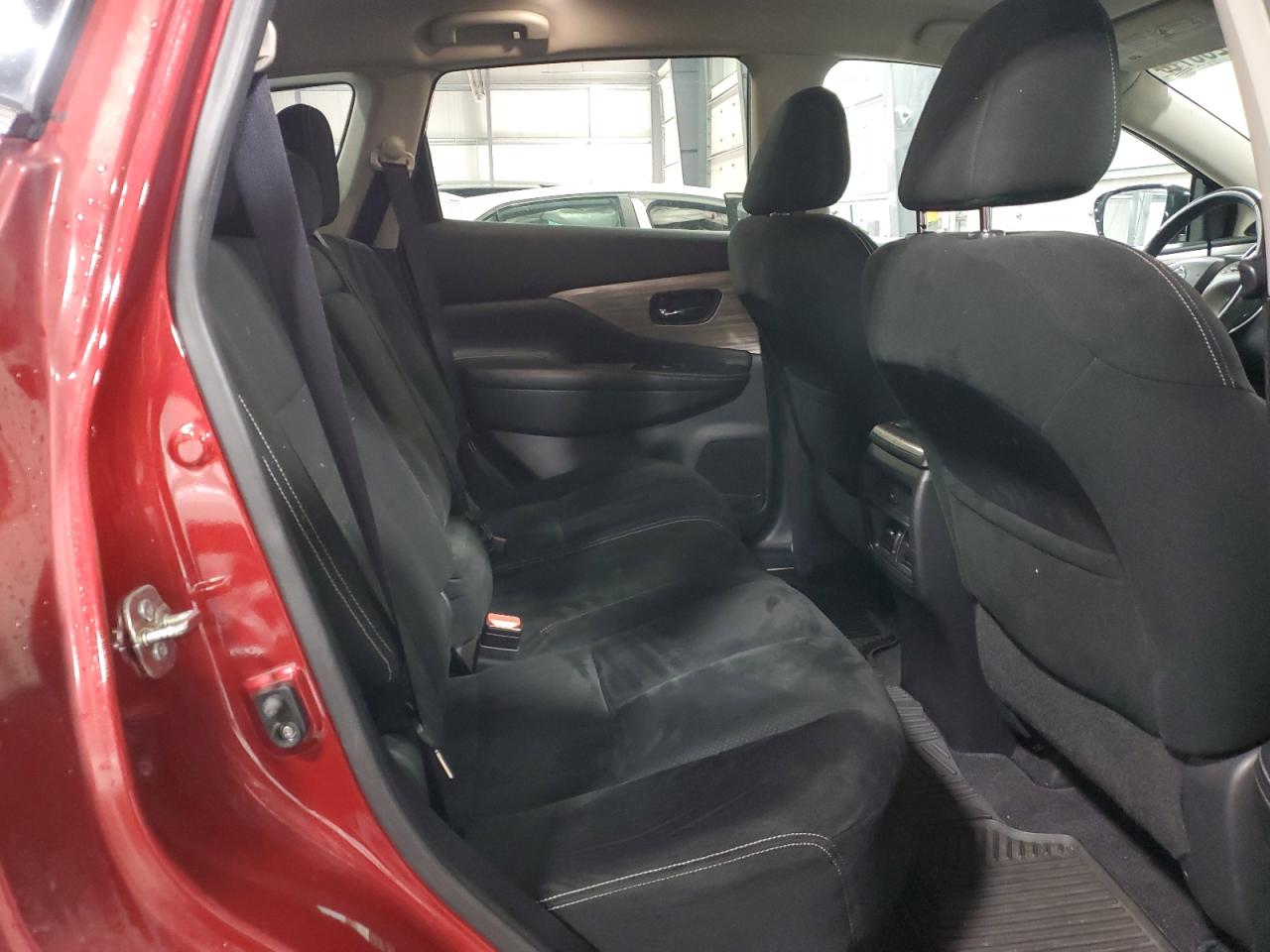2015 Nissan Murano - Image 11