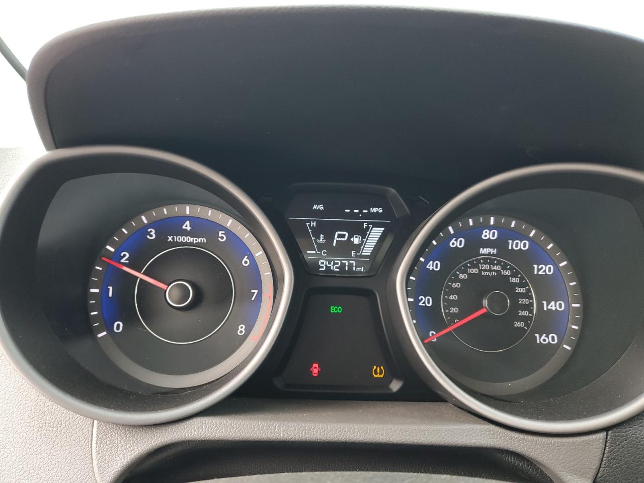 2015 Hyundai Elantra - Image 9