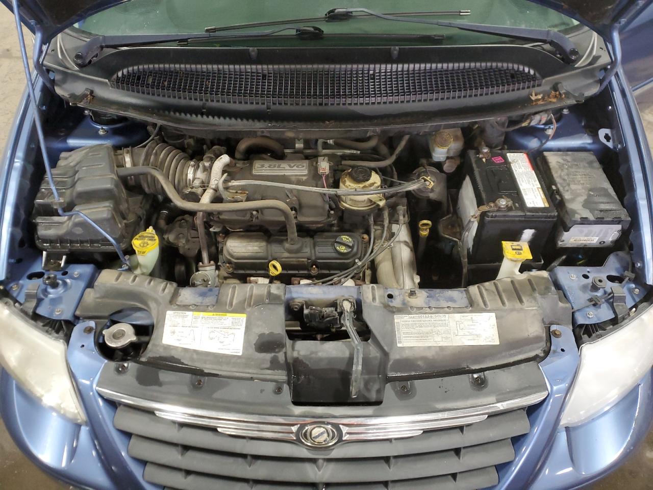 2007 Chrysler Town & Country - Image 12