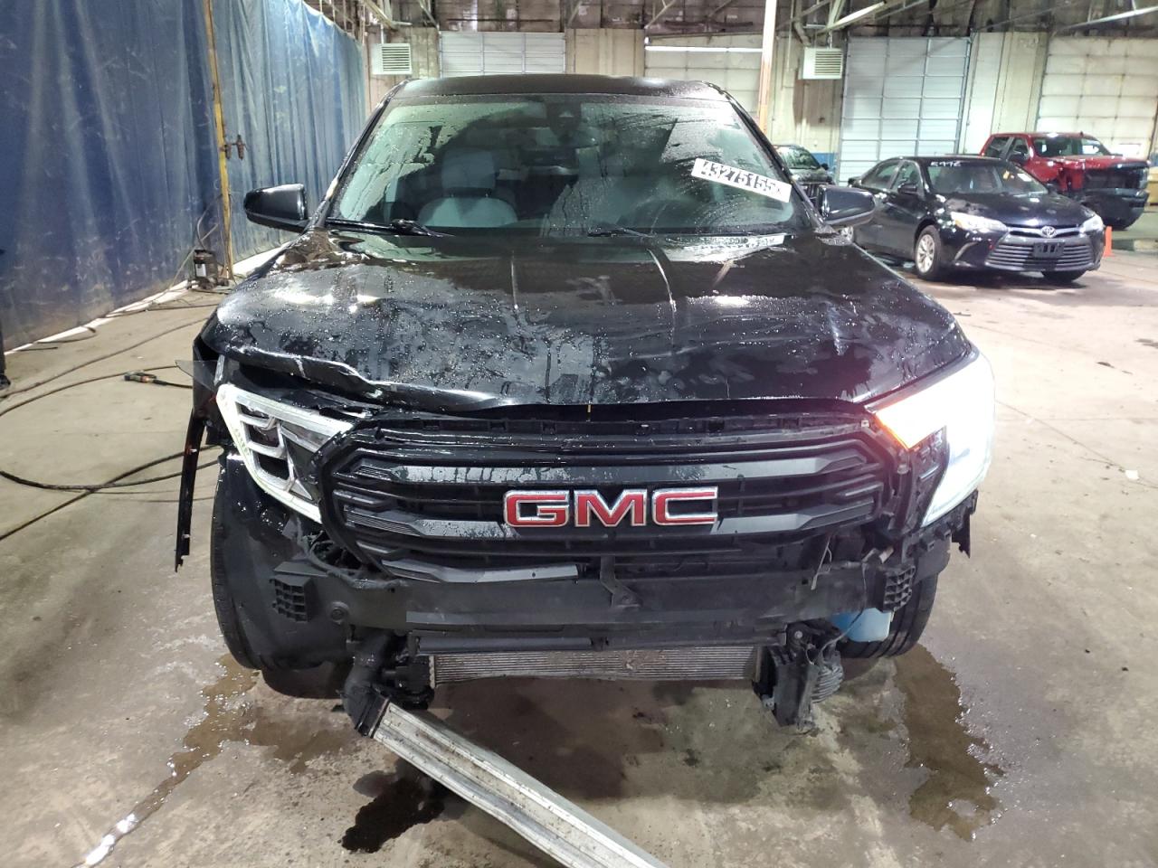 2022 GMC Terrain - Image 5