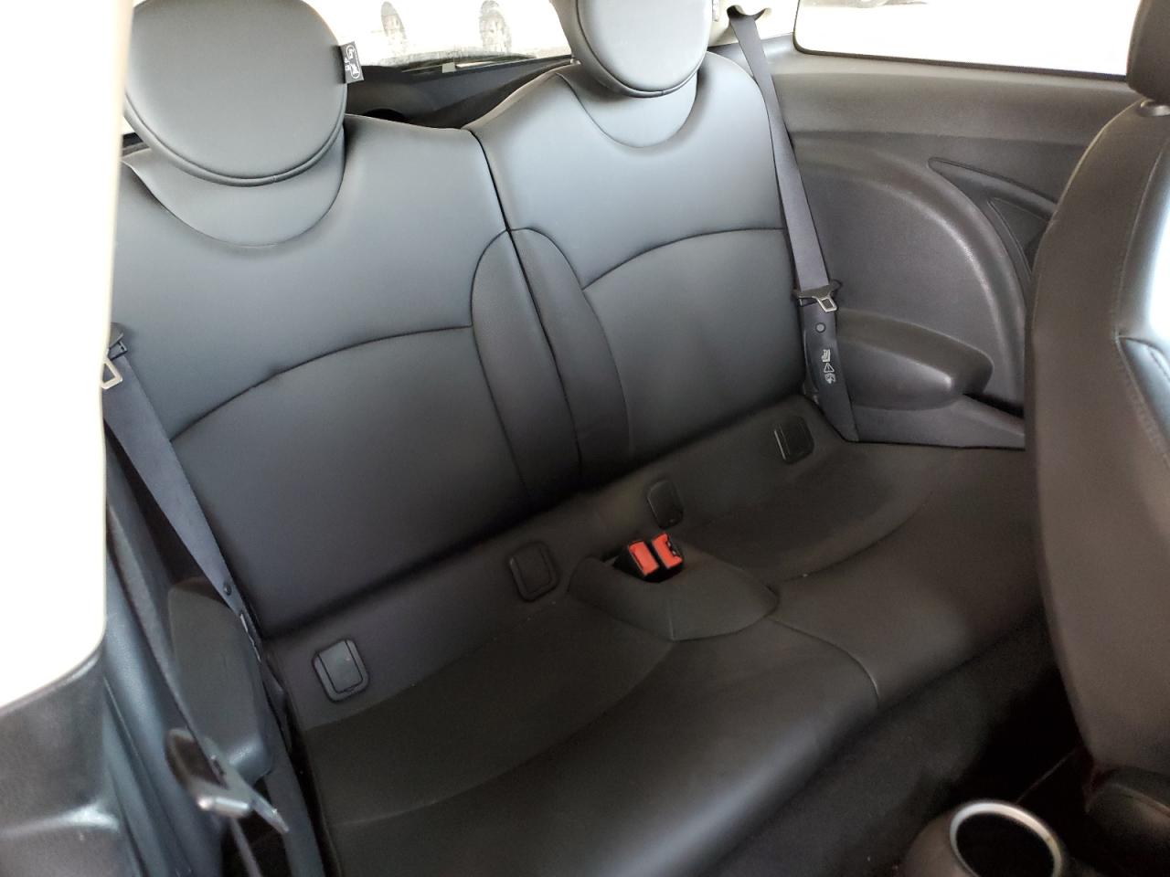 2011 MINI Cooper - Image 10