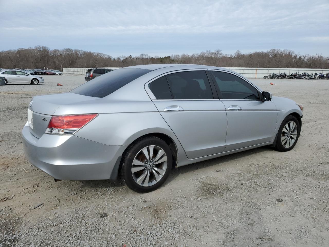2009 Honda Accord - Image 3