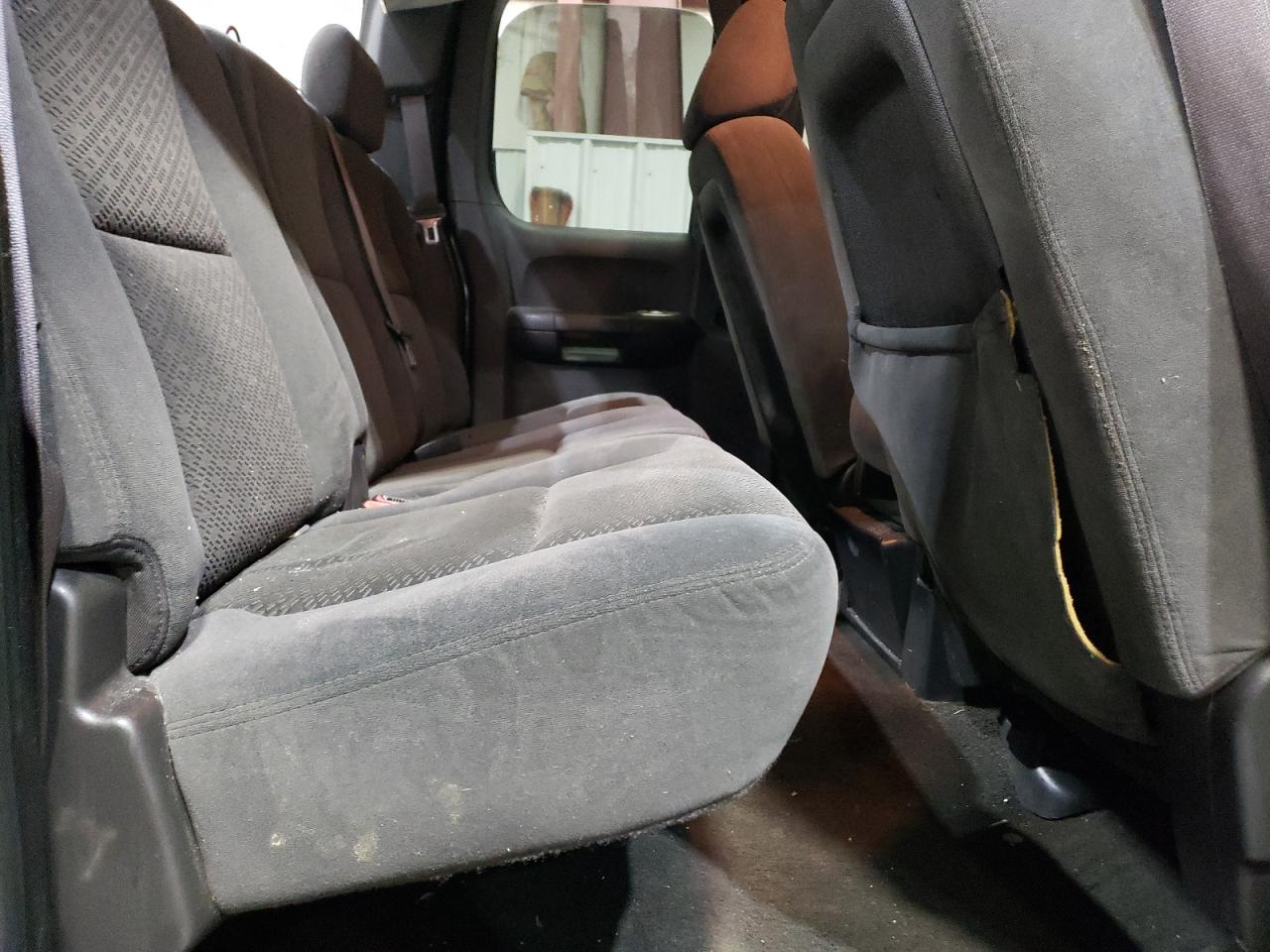 2007 Chevrolet Silverado - Image 10