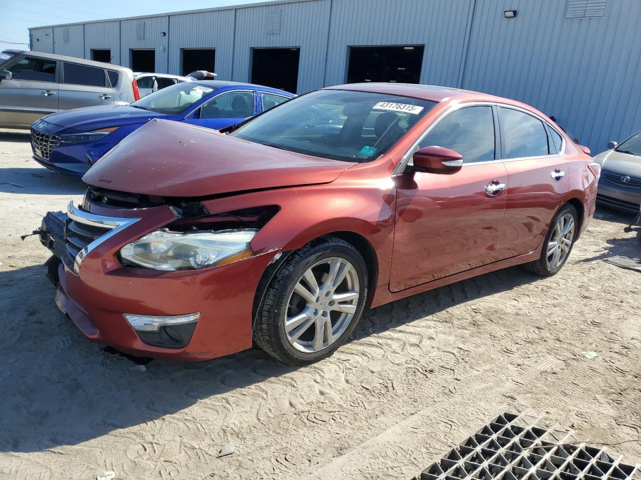 2013 Nissan Altima - Image 1