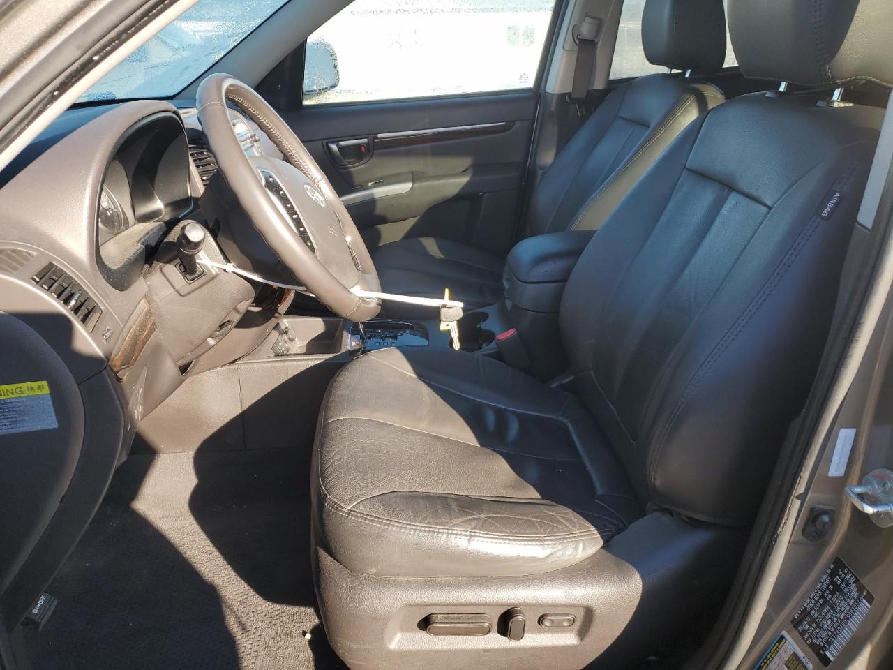 2012 Hyundai Santa Fe - Image 7