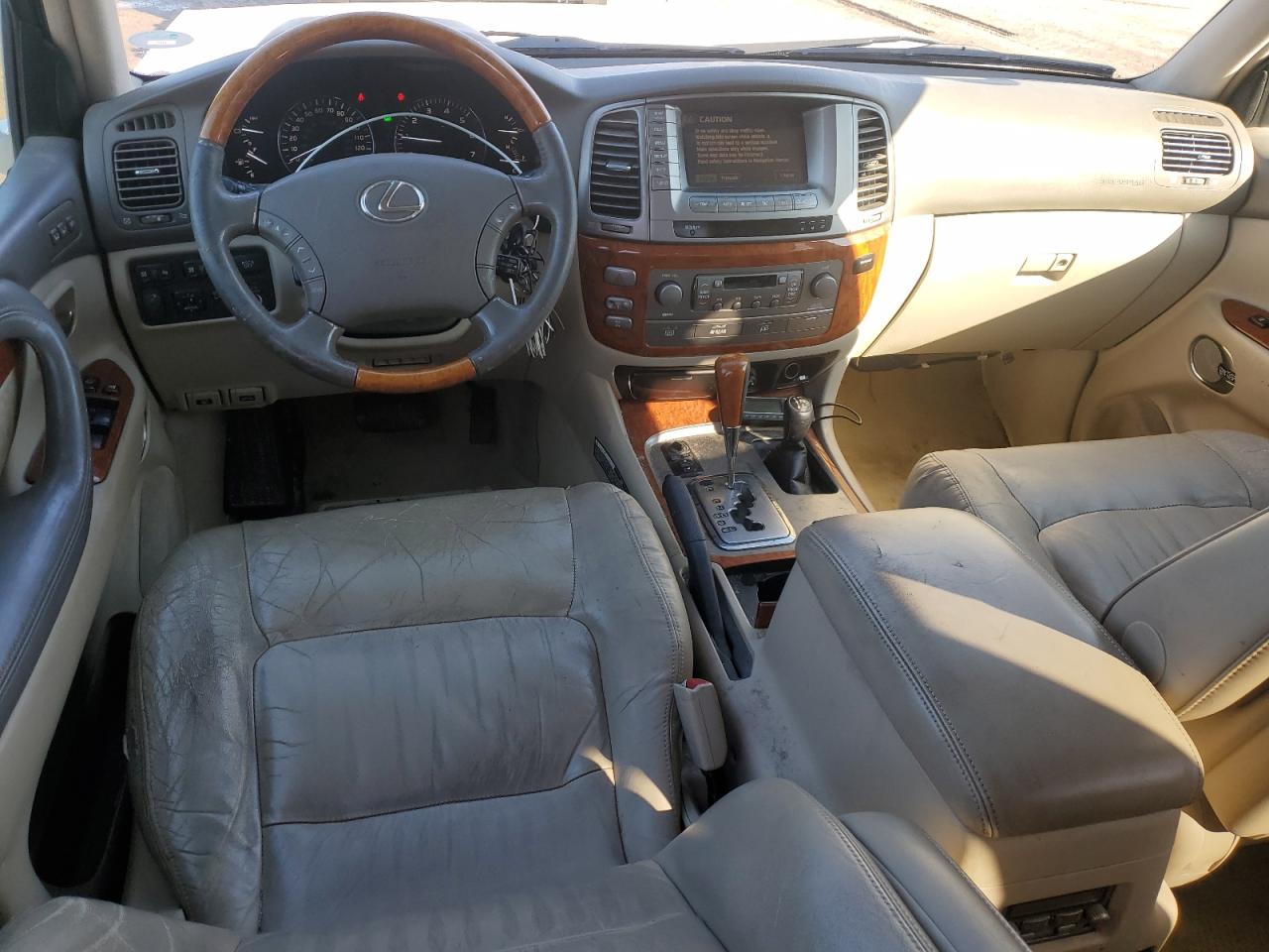 2004 Lexus LX - Image 8