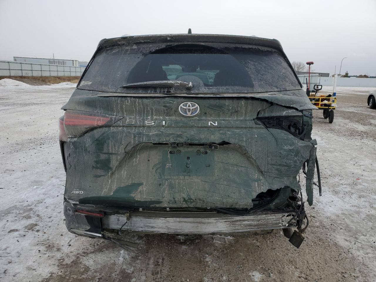 2021 Toyota Sienna - Image 6