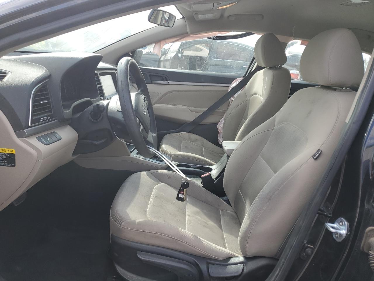 2018 Hyundai Elantra - Image 7