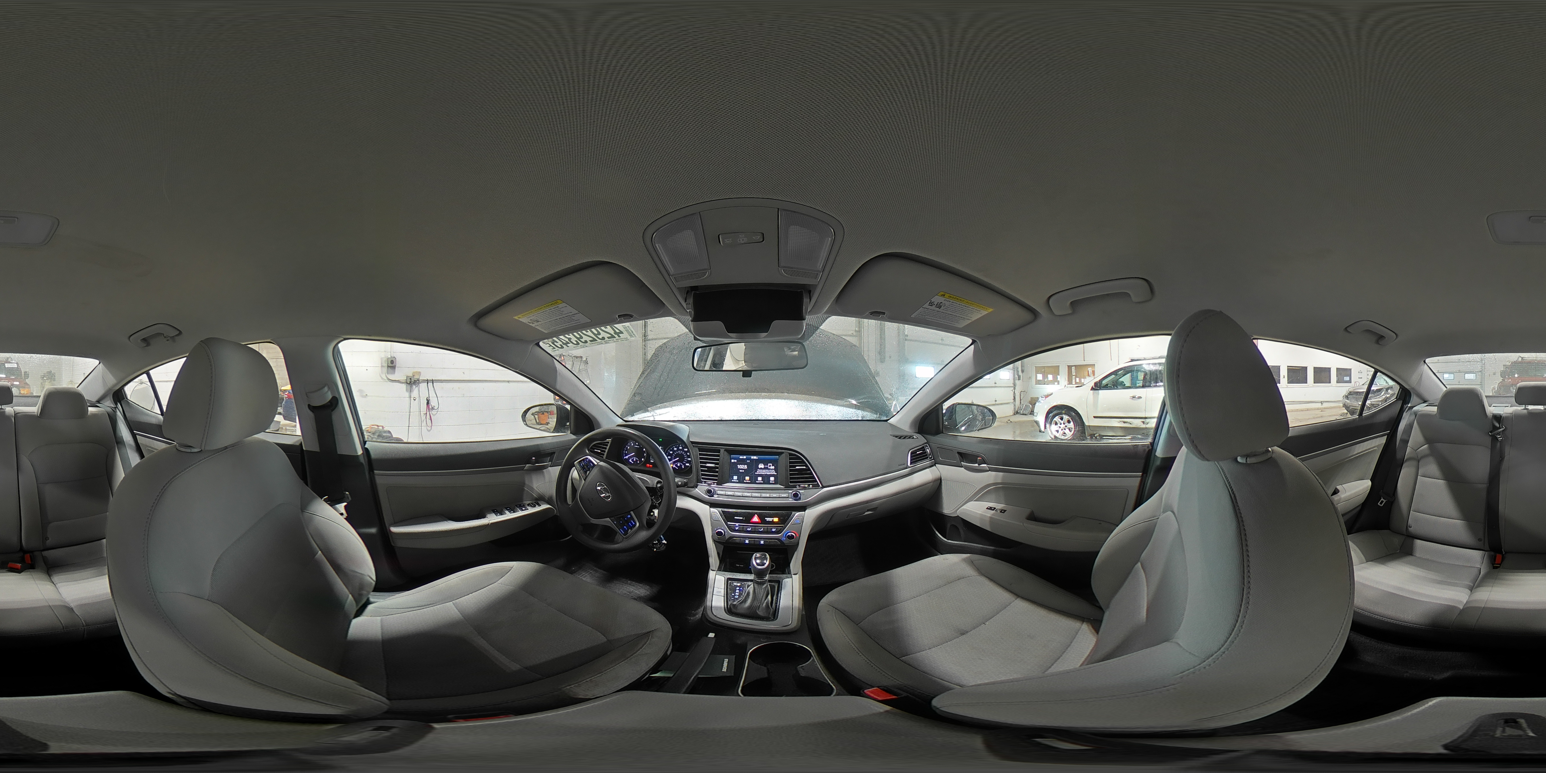 2018 Hyundai Elantra - Image 12