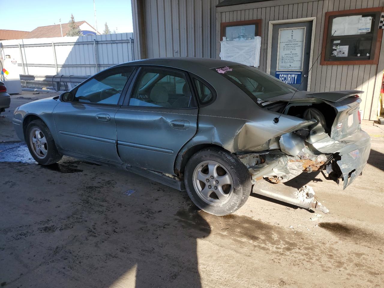 2005 Ford Taurus - Image 2