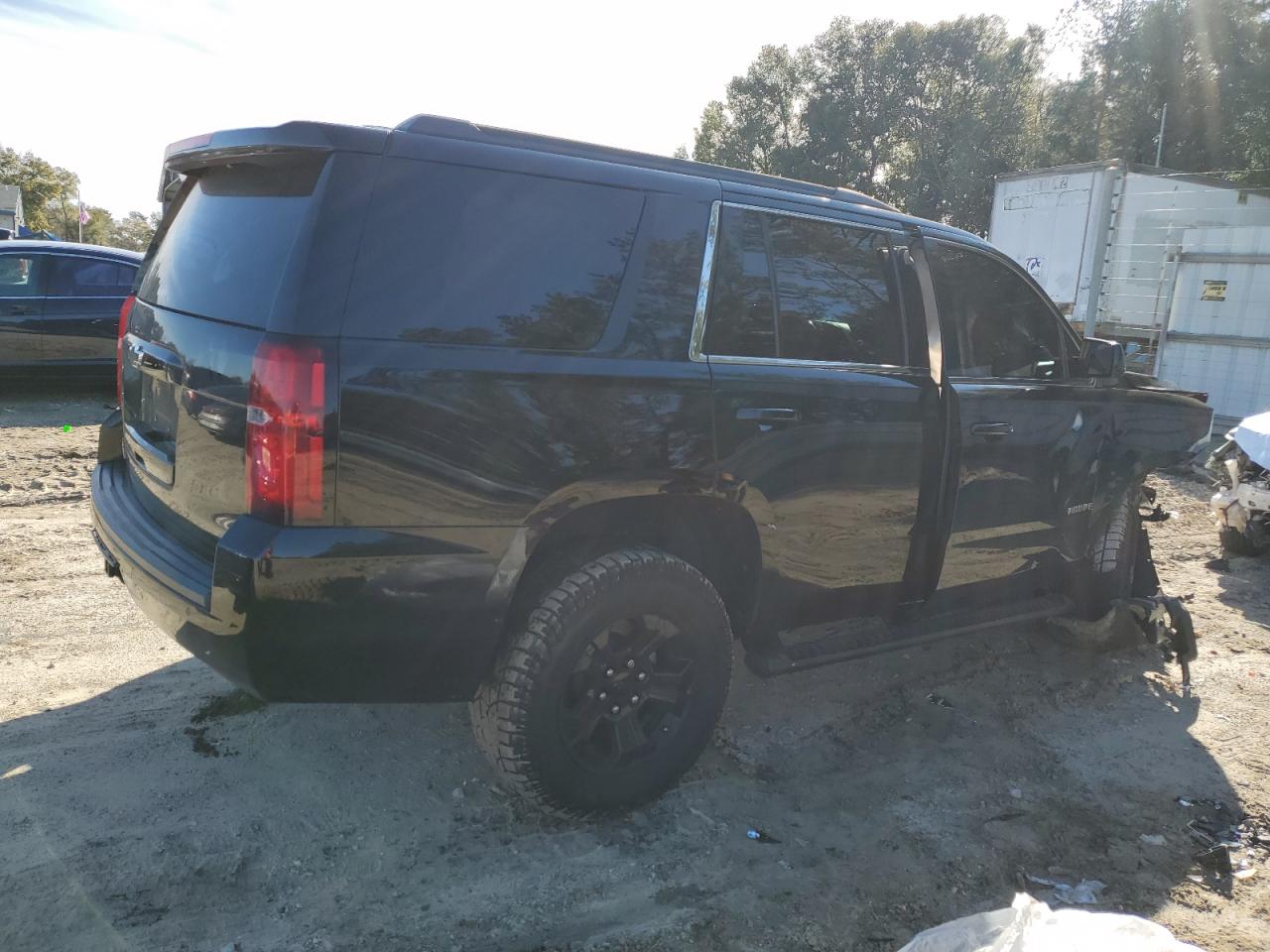2019 Chevrolet Tahoe - Image 3
