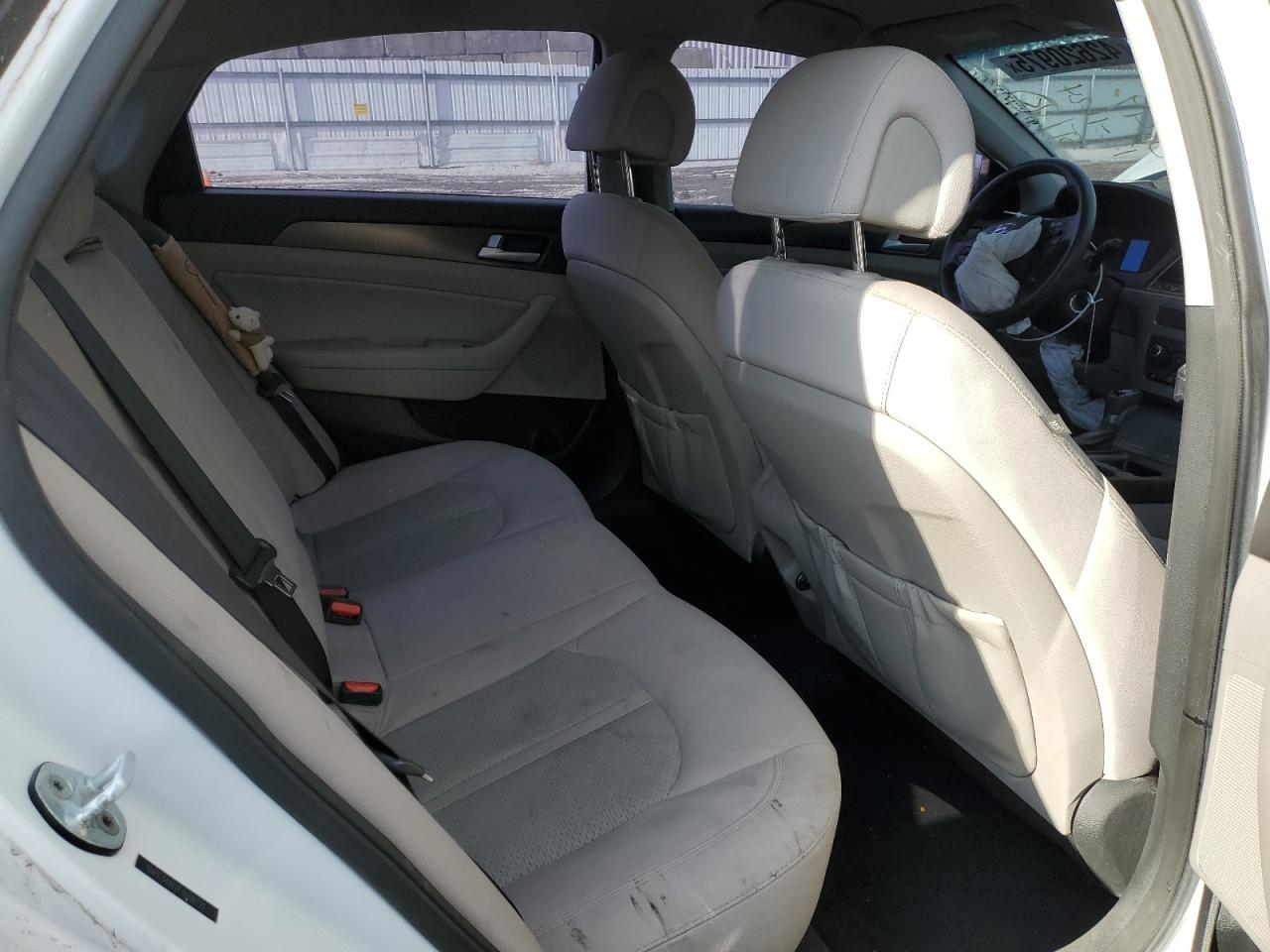 2015 Hyundai Sonata - Image 10