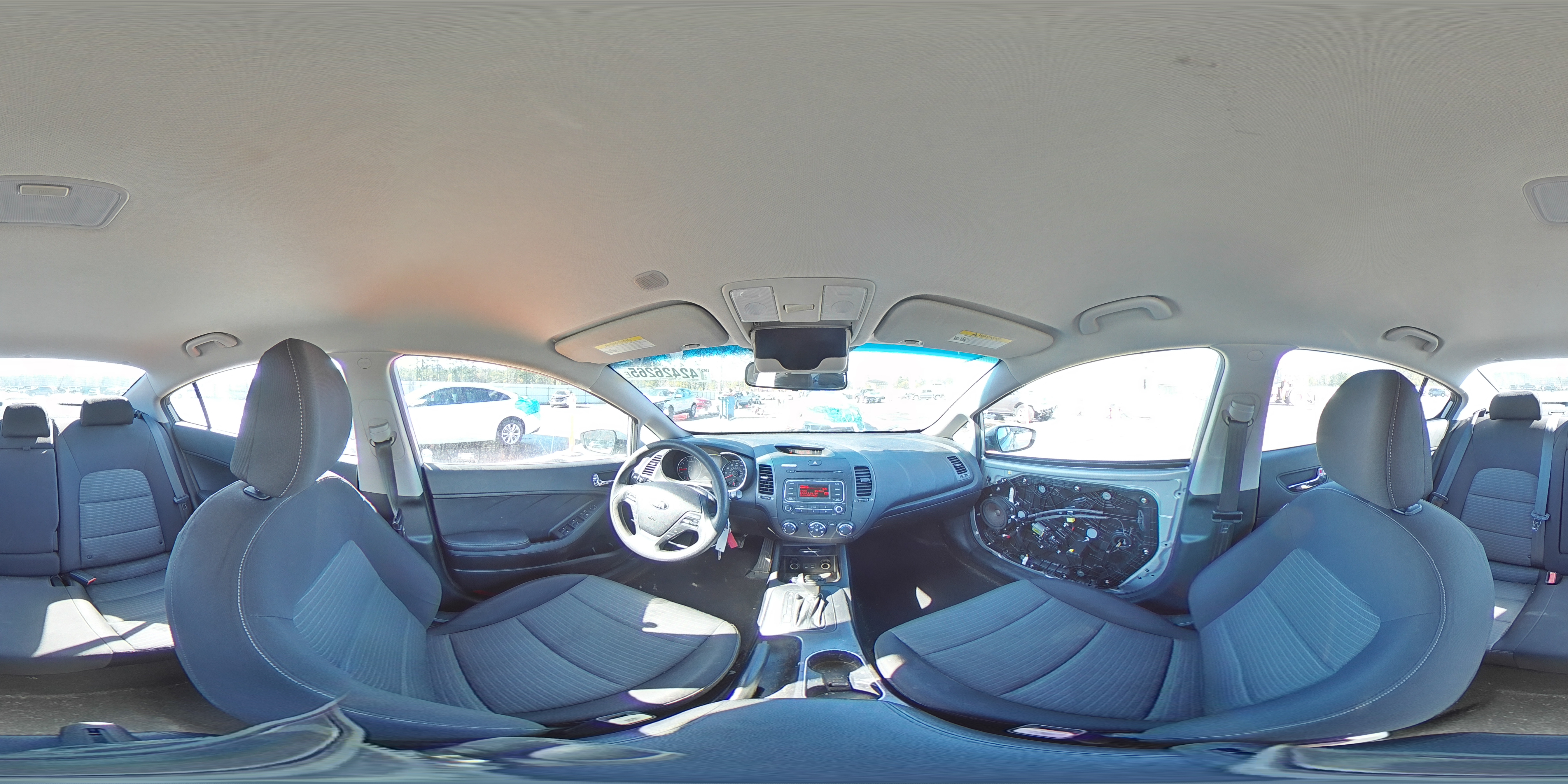 2015 Kia Forte - Image 13