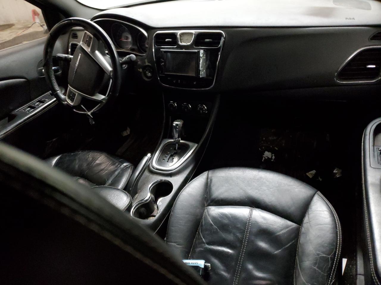 2013 Chrysler 200 - Image 8