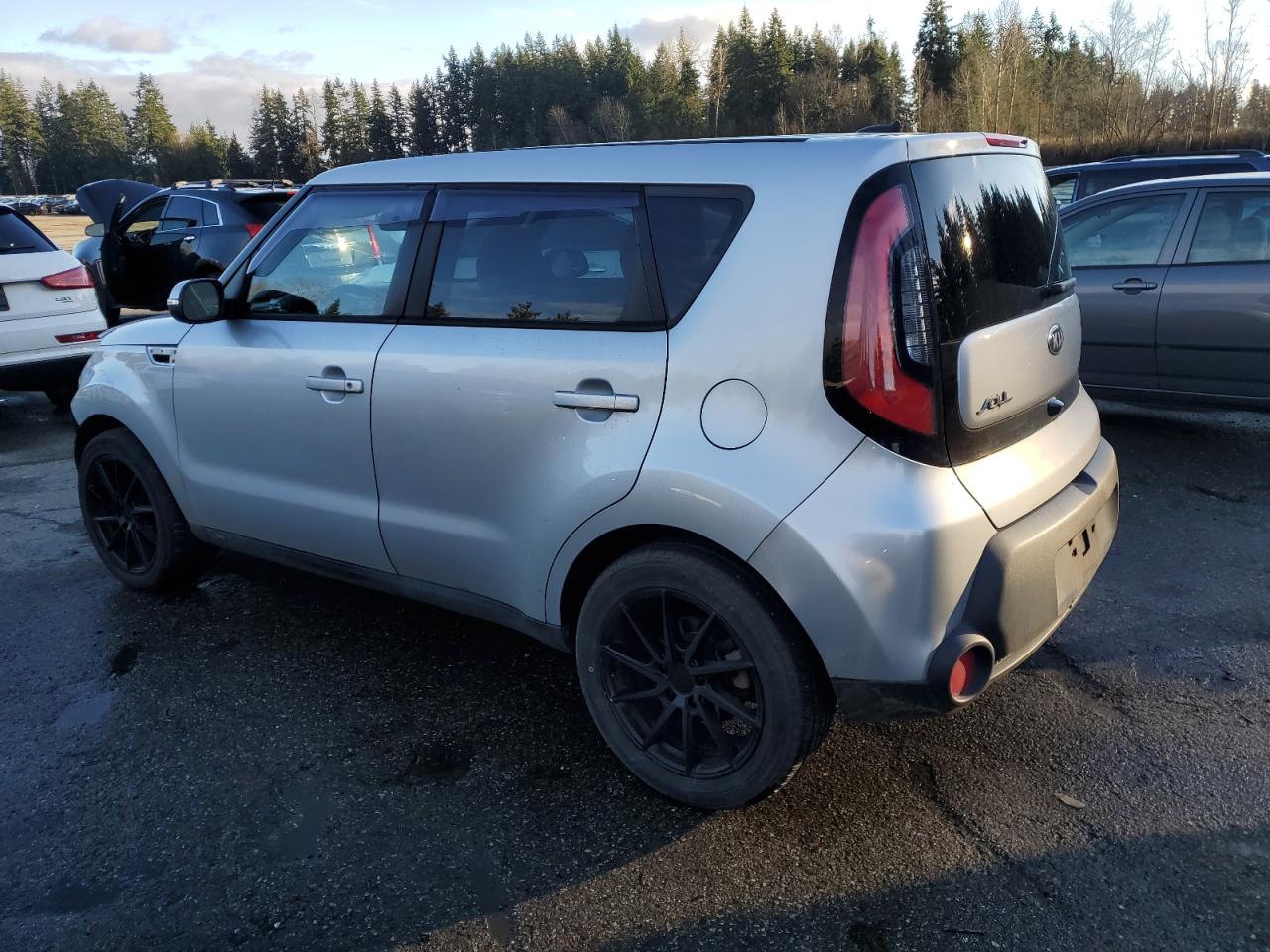 VIN KNDJP3A5XE7700778 2014 KIA SOUL no.2