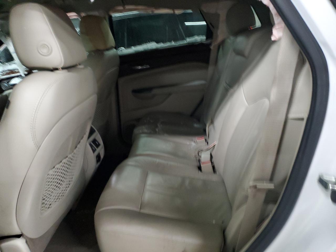 2015 Cadillac SRX - Image 11